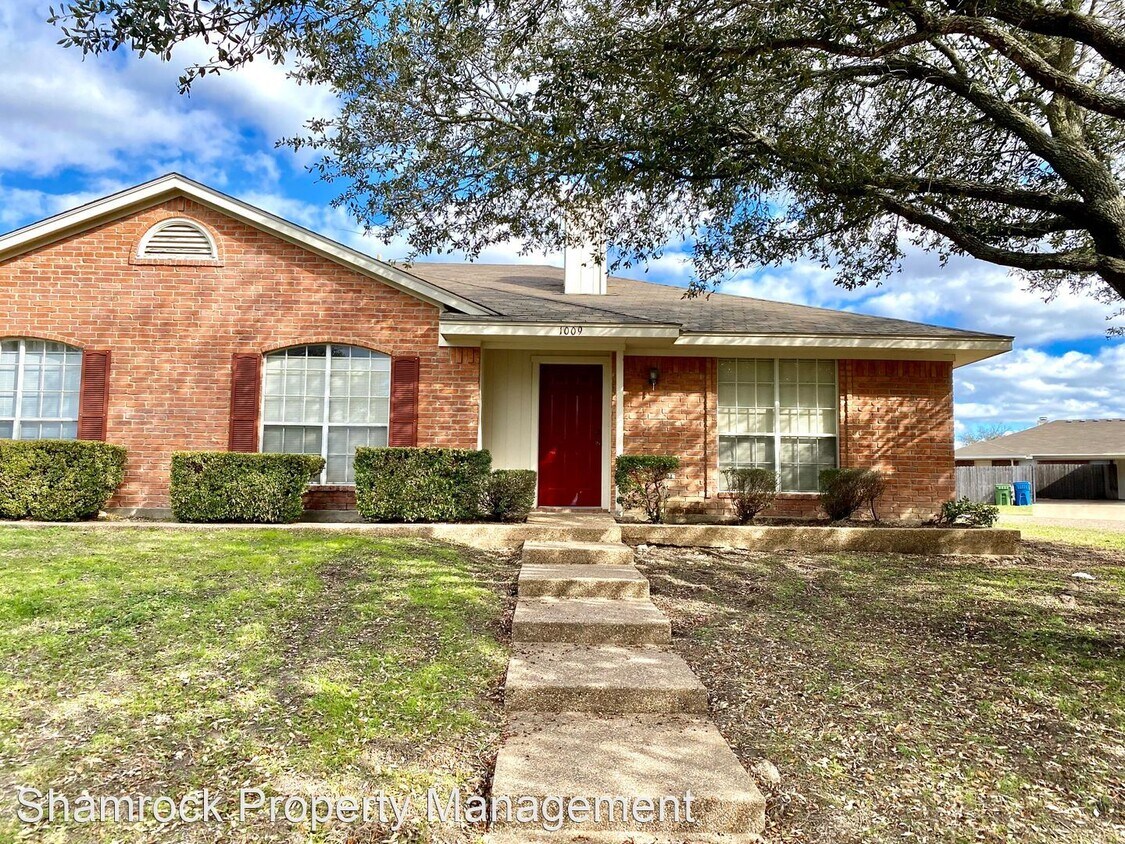 1009 Parkview Cir, Hewitt, TX 76643 House Rental in Hewitt, TX