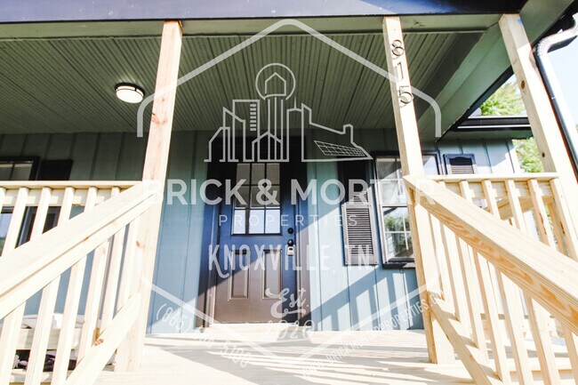 Building Photo - 815 W Oak Hill Ave