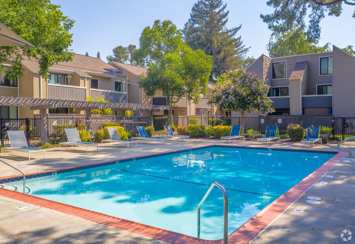 Boulders Apartments in Walnut Creek, CA