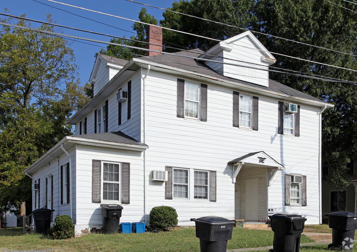 Building Photo - 117 Tucker St