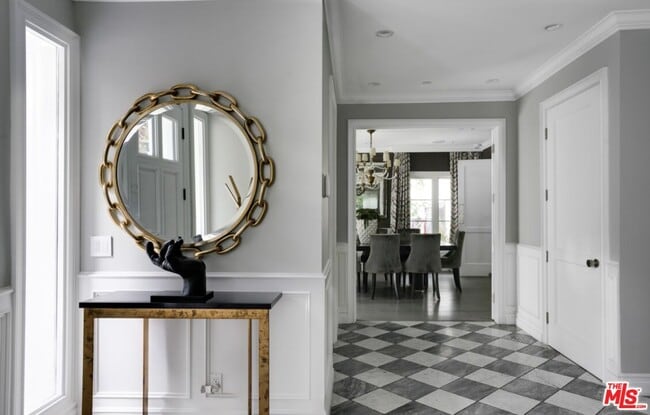 Foto del edificio - 1214 Coldwater Canyon Dr