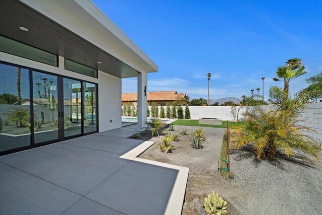 Building Photo - 78525 Orcabessa Dr