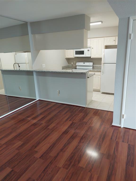 2110 Wilcrest Dr Unit 222, Houston, TX 77042 Condo for Rent in