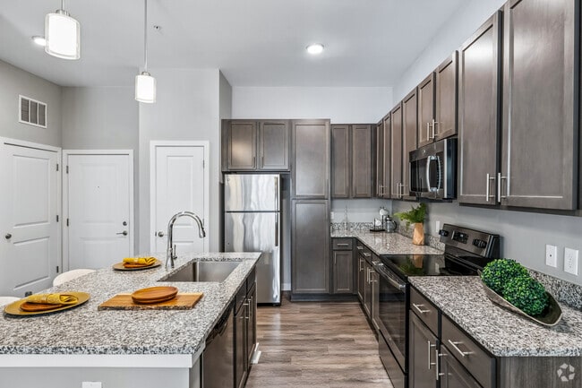 The Valor - 1BR, 1BA - 790SF - Kitchen - Citizen Apartments