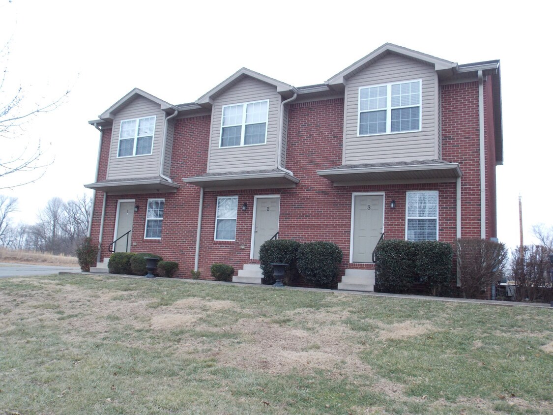 180 Coachman Ct, Bowling Green, KY 42103 Townhome Rentals in Bowling
