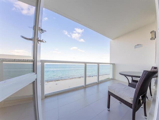Foto del edificio - 5601 Collins Ave
