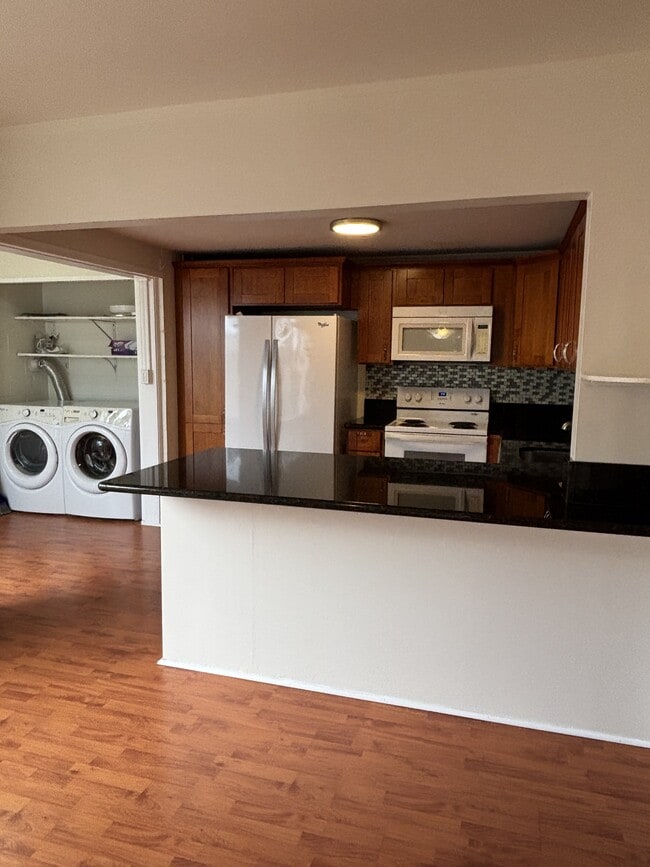 Building Photo - 1574 Molehu Dr