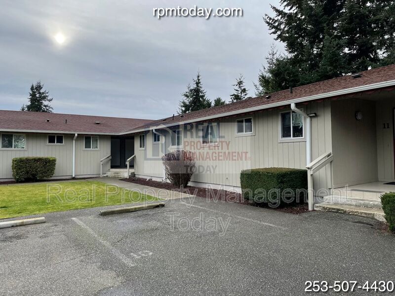 116 173rd St S Unit Apt 10, Spanaway, WA 98387 Condo for Rent in