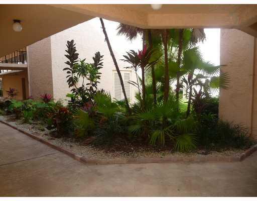 Foto principal - 3100 Riverside Dr
