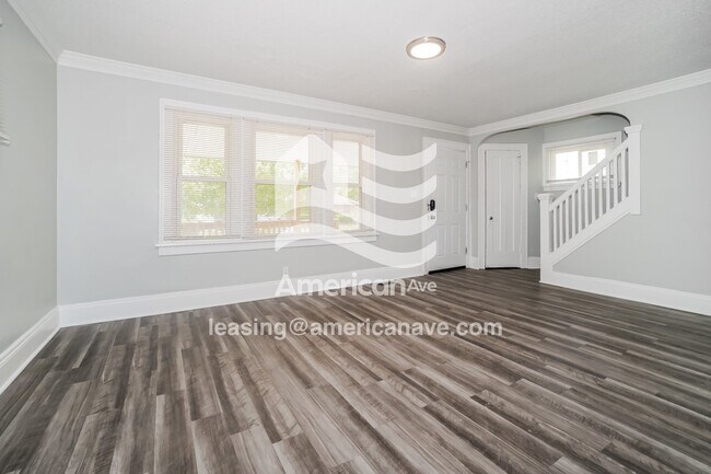 Building Photo - 3867 E 142nd St