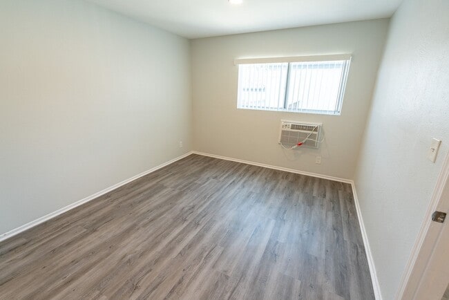 Interior Photo - 2039 North Las Palmas Ave
