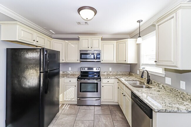 Foto del edificio - 303 Stone Creek Drive