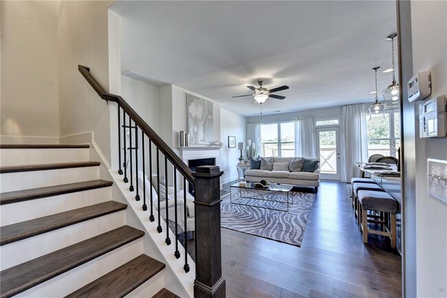Building Photo - 210 Centennial Ridge Dr