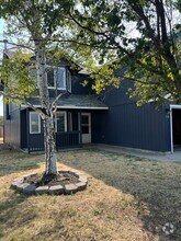 Building Photo - 3118 SW Metolius Pl