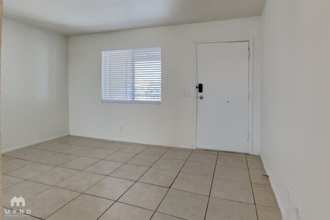 Foto del edificio - 6657 W Ocotillo Rd