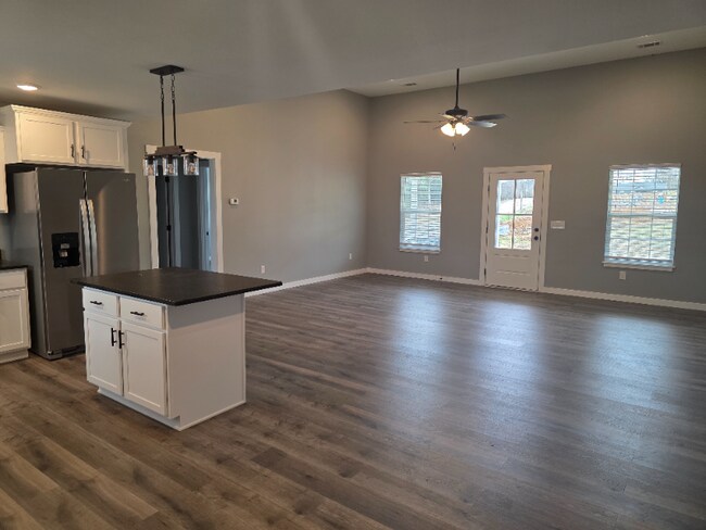 Building Photo - 102 Alice Preston Lp