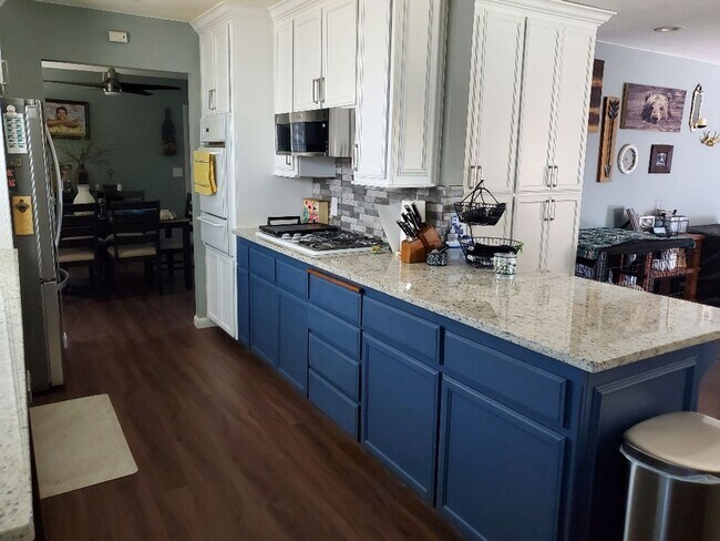 Building Photo - House for rent