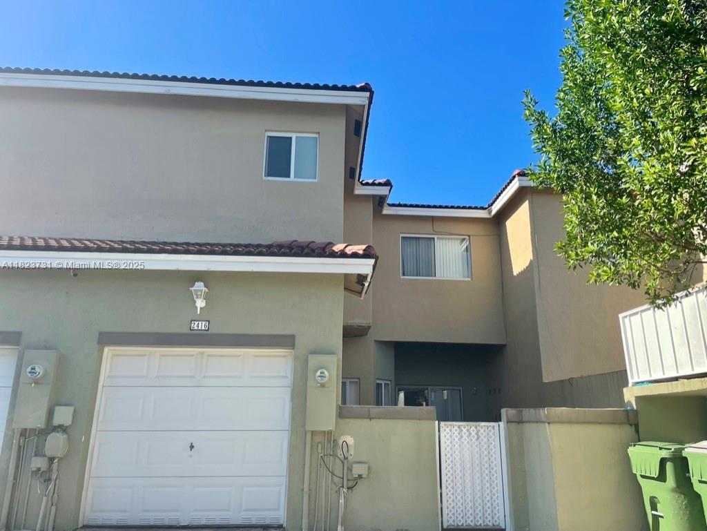 Foto principal - 2416 SE 19th Ct