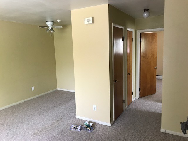 Building Photo - 1623 W Farnum Ave