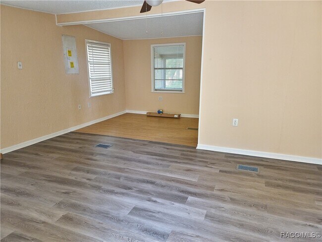 Building Photo - 6315 N Shorewood Dr