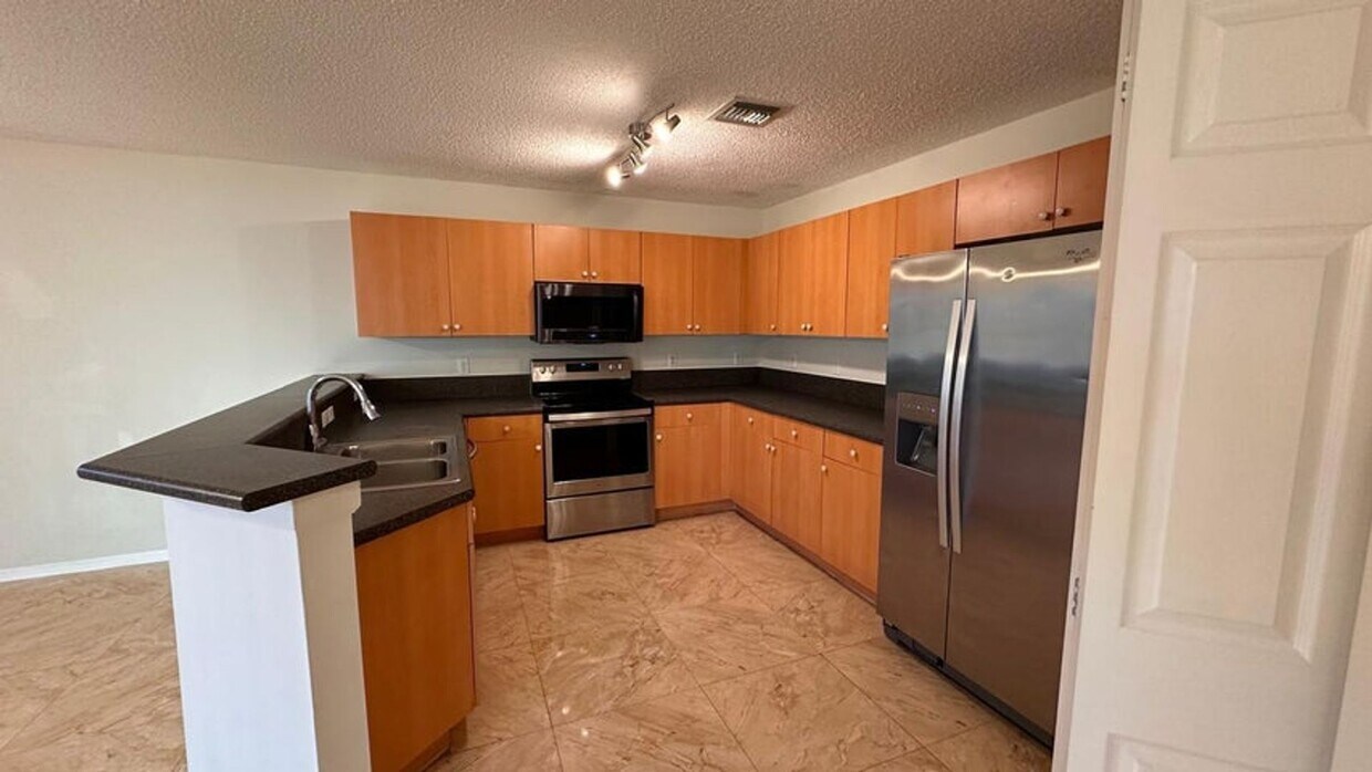 Foto principal - 738 Perdido Heights Dr