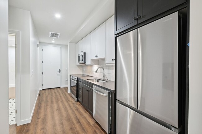 Interior Photo - The Baxter