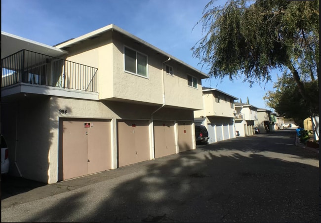 Building Photo - 994 Westlynn Way