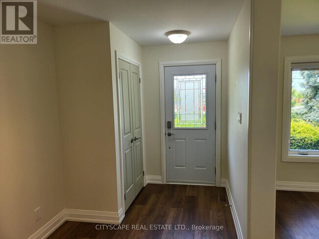 Photo du bâtiment - 1605 Bowmanville Ave