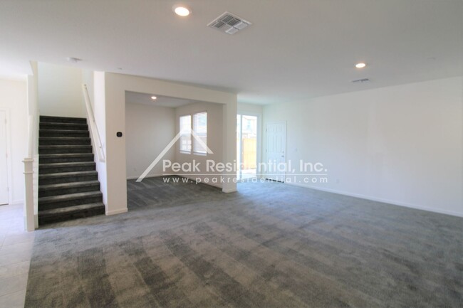 Building Photo - 4 br, 2.5 bath House - 7251 Bow Bridge Walk