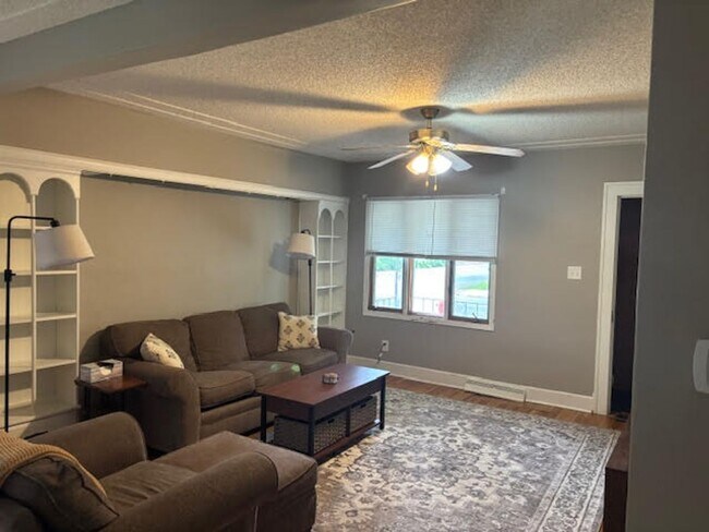 Foto del edificio - Charming 2 Bedroom Near St. Cloud Hospital