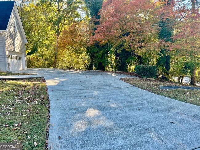 Building Photo - 4650 Kousa Ln