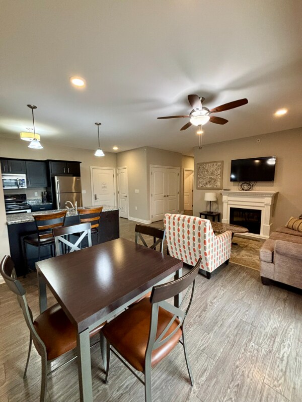 Foto del edificio - 2493 Sweet Home Rd