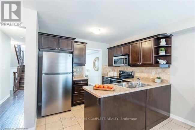 Building Photo - 69 Hepworth Cres