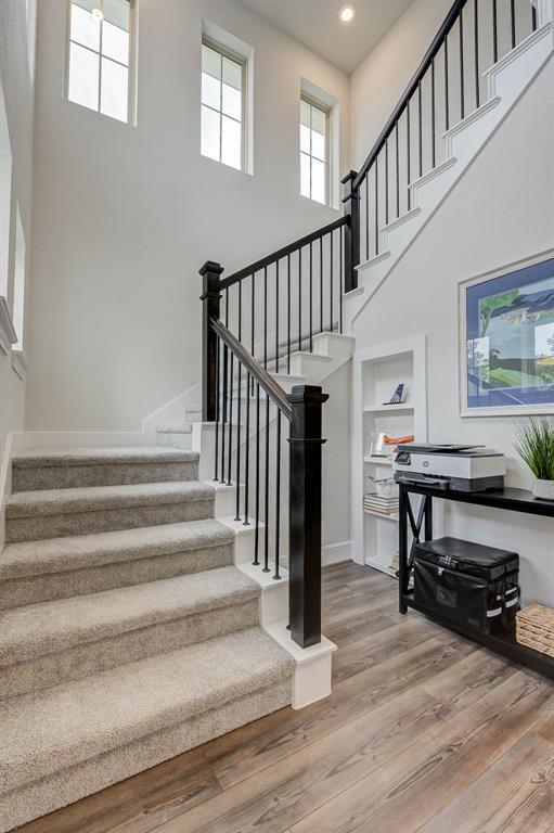 Building Photo - 21820 Enchanted Rock Dr N