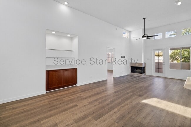 Building Photo - 11333 N 92nd St
