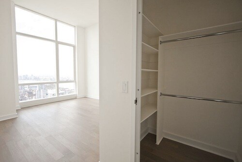 Building Photo - 462 W 42nd St