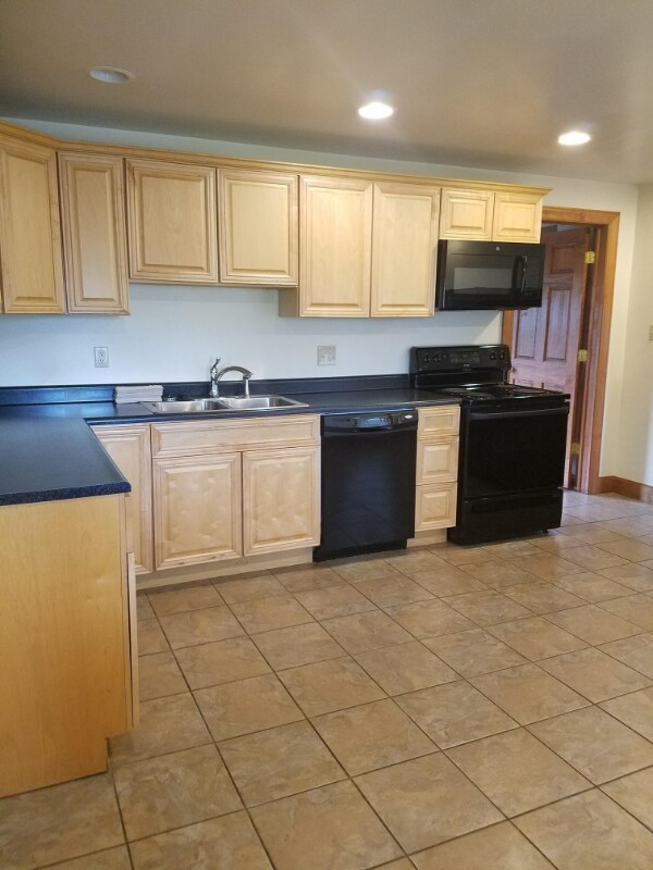 Foto del edificio - 1706 8 Mile Rd
