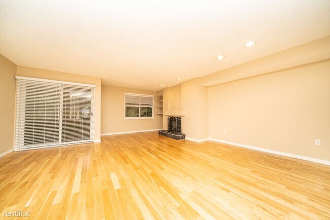 Building Photo - 1175 Chestnut St