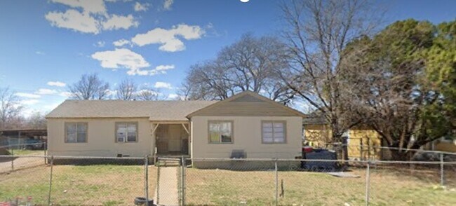 Building Photo - 2644 Canberra Ct