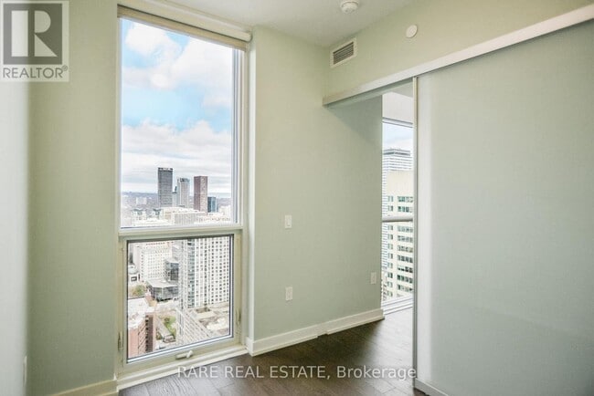 Building Photo - 1 Yorkville Ave