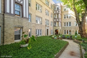 Building Photo - 1726 W Estes Ave