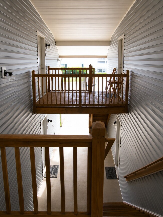 Building Photo - 406 Pelham Square Way