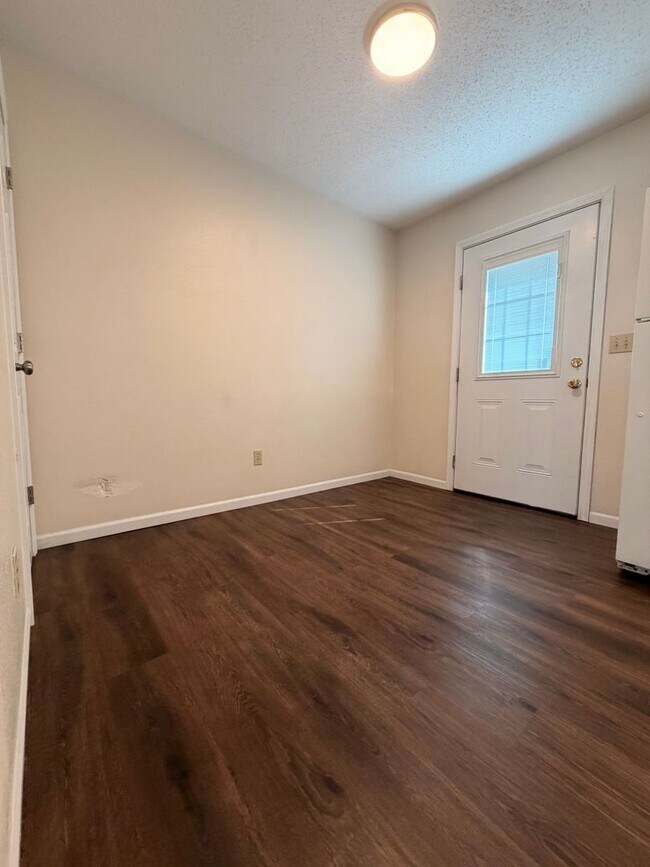Foto del edificio - 174 Vickie Lynn Ln