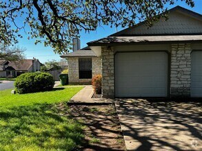 Building Photo - 1750 Horseshoe Cir