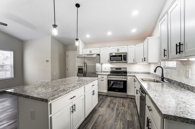 Building Photo - 1432 W Elm St