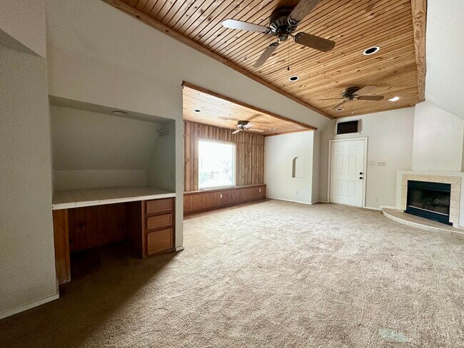 Foto del edificio - 8314 Hartford Ave