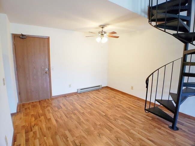 Interior Photo - Orchard Village