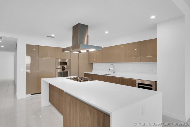 Foto del edificio - 435 Bayshore Dr