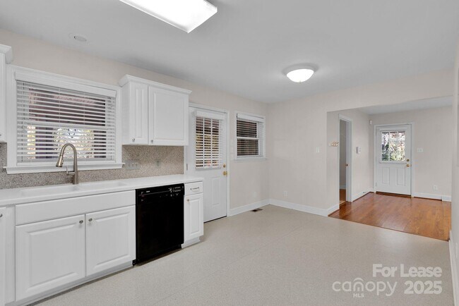 Foto del edificio - 607 Fort Mill Hwy