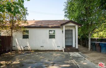 Building Photo - 10718 Elliott Ave